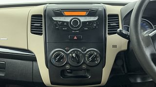 Used 2017 Maruti Suzuki Wagon R 1.0 [2010-2019] VXi Petrol Manual interior MUSIC SYSTEM & AC CONTROL VIEW