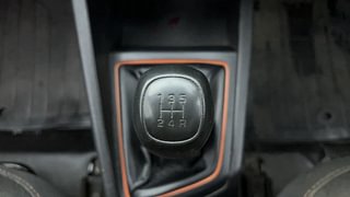 Used 2016 Hyundai i20 Active [2015-2020] 1.2 S Petrol Manual interior GEAR  KNOB VIEW