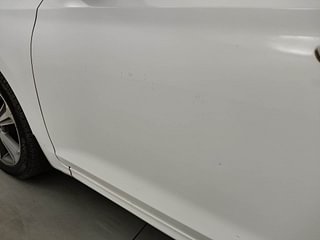 Used 2019 Hyundai Verna [2017-2020] 1.6 CRDI SX Diesel Manual dents MINOR SCRATCH