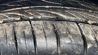 Used 2019 Maruti Suzuki Alto 800 [2016-2019] Lxi Petrol Manual tyres LEFT FRONT TYRE TREAD VIEW