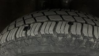 Used 2011 Maruti Suzuki Wagon R 1.0 [2010-2019] LXi Petrol Manual tyres RIGHT FRONT TYRE TREAD VIEW