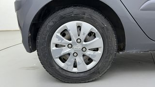 Used 2011 Hyundai i10 Sportz 1.2 Petrol + CNG (Outside Fitted) Petrol+cng Manual tyres RIGHT REAR TYRE RIM VIEW