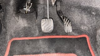 Used 2022 Renault Kwid 1.0L RXT(O) AMT Petrol Automatic interior PEDALS VIEW