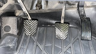 Used 2018 Hyundai Elite i20 [2018-2020] Asta 1.2 Petrol Manual interior PEDALS VIEW