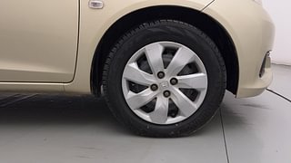 Used 2016 Honda Mobilio [2014-2017] S Diesel Diesel Manual tyres RIGHT FRONT TYRE RIM VIEW