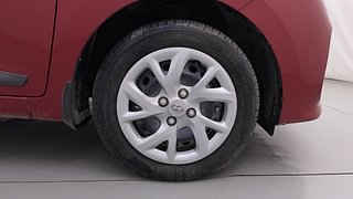 Used 2019 Hyundai Grand i10 [2017-2020] Sportz 1.2 Kappa VTVT Petrol Manual tyres RIGHT FRONT TYRE RIM VIEW