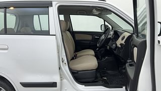 Used 2017 Maruti Suzuki Wagon R 1.0 [2010-2019] VXi Petrol Manual interior RIGHT SIDE FRONT DOOR CABIN VIEW