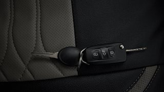 Used 2020 Tata Tiago [2016-2020] Revotron XZ Petrol Manual extra CAR KEY VIEW