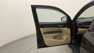 Used 2019 Honda Amaze [2018-2021] 1.2 VX i-VTEC Petrol Manual interior LEFT FRONT DOOR OPEN VIEW