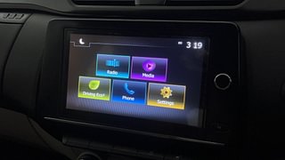 Used 2023 Renault Triber RXT Petrol Manual top_features Touch screen infotainment system