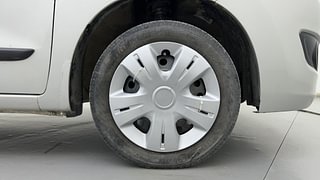 Used 2017 Maruti Suzuki Wagon R 1.0 [2010-2019] VXi Petrol Manual tyres RIGHT FRONT TYRE RIM VIEW
