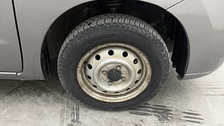 Used 2011 Maruti Suzuki Wagon R 1.0 [2010-2019] LXi Petrol Manual tyres RIGHT FRONT TYRE RIM VIEW