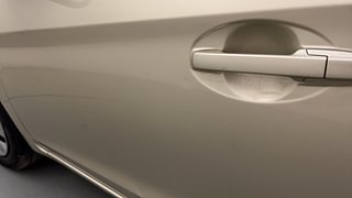 Used 2016 Honda Mobilio [2014-2017] S Diesel Diesel Manual dents MINOR SCRATCH