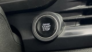 Used 2021 Hyundai New i20 Asta (O) 1.0 Turbo DCT Petrol Automatic top_features Keyless start