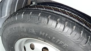 Used 2015 Hyundai i10 magna 1.1 Petrol Manual tyres LEFT FRONT TYRE TREAD VIEW