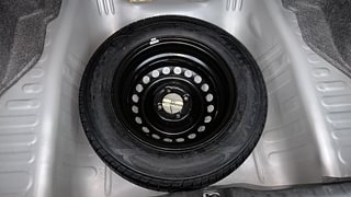 Used 2021 honda Amaze 1.2 VX CVT i-VTEC Petrol Automatic tyres SPARE TYRE VIEW