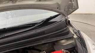Used 2011 Hyundai i10 [2010-2016] Era Petrol Petrol Manual engine ENGINE LEFT SIDE HINGE & APRON VIEW