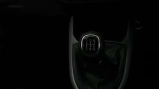Used 2020 Hyundai Grand i10 Nios Sportz 1.2 Kappa VTVT CNG Petrol+cng Manual interior GEAR  KNOB VIEW