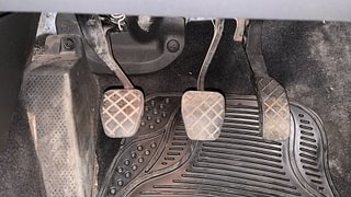 Used 2015 Volkswagen Polo [2015-2019] Comfortline 1.2L (P) Petrol Manual interior PEDALS VIEW