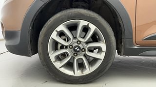 Used 2016 Hyundai i20 Active [2015-2020] 1.2 SX Petrol Manual tyres LEFT FRONT TYRE RIM VIEW