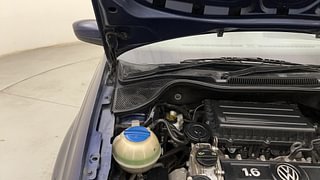 Used 2013 volkswagen Vento 1.6L Highline Petrol Petrol Manual engine ENGINE RIGHT SIDE HINGE & APRON VIEW
