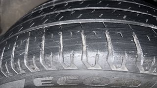 Used 2019 Hyundai Verna [2017-2020] 1.6 VTVT SX (O) Petrol Manual tyres RIGHT FRONT TYRE TREAD VIEW