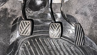 Used 2017 Maruti Suzuki Wagon R 1.0 [2013-2019] LXi CNG Petrol+cng Manual interior PEDALS VIEW