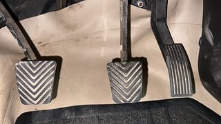 Used 2016 Hyundai Elite i20 [2014-2018] Magna 1.2 Petrol Manual interior PEDALS VIEW