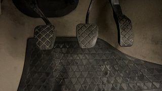 Used 2013 volkswagen Vento 1.6L Highline Petrol Petrol Manual interior PEDALS VIEW