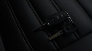 Used 2014 Volkswagen Polo [2010-2014] Comfortline 1.2 (D) Diesel Manual extra CAR KEY VIEW