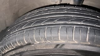 Used 2017 Maruti Suzuki Wagon R 1.0 [2013-2019] LXi CNG Petrol+cng Manual tyres RIGHT FRONT TYRE TREAD VIEW