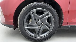Used 2021 Hyundai New i20 Sportz 1.2 IVT Petrol Automatic tyres LEFT FRONT TYRE RIM VIEW