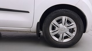 Used 2019 Datsun Redi-GO [2015-2019] S 1.0 AMT Petrol Automatic tyres RIGHT FRONT TYRE RIM VIEW