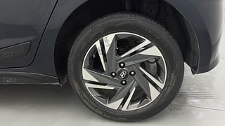 Used 2023 Hyundai New i20 Asta (O) 1.2 MT Petrol Manual tyres LEFT REAR TYRE RIM VIEW