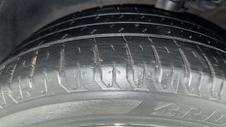 Used 2019 Hyundai Verna [2017-2020] 1.6 VTVT SX (O) Petrol Manual tyres LEFT FRONT TYRE TREAD VIEW