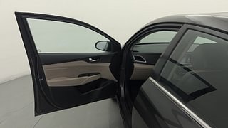 Used 2019 Hyundai Verna [2017-2020] 1.6 VTVT SX (O) Petrol Manual interior LEFT FRONT DOOR OPEN VIEW