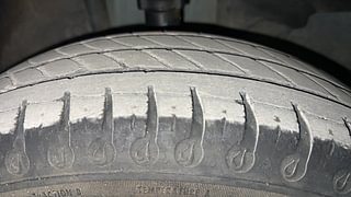 Used 2021 renault Kwid 1.0 RXT Opt Petrol Manual tyres LEFT FRONT TYRE TREAD VIEW