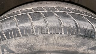 Used 2015 Volkswagen Polo [2015-2019] Comfortline 1.2L (P) Petrol Manual tyres LEFT FRONT TYRE TREAD VIEW