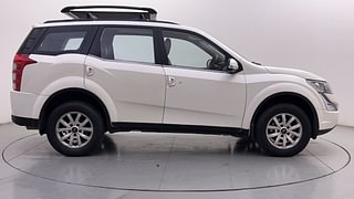 Used 2015 Mahindra XUV500 [2015-2018] W10 Diesel Manual exterior RIGHT SIDE VIEW