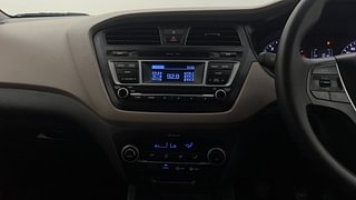 Used 2016 Hyundai Elite i20 [2014-2018] Sportz 1.4 CRDI Diesel Manual top_features Integrated (in-dash) music system