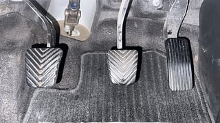 Used 2019 Hyundai Verna [2017-2020] 1.6 VTVT SX (O) Petrol Manual interior PEDALS VIEW