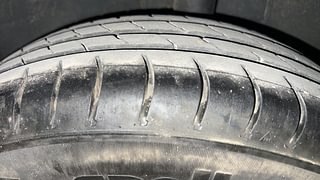 Used 2021 renault Kwid 1.0 RXT Opt Petrol Manual tyres LEFT REAR TYRE TREAD VIEW