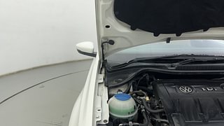Used 2017 Volkswagen Polo [2014-2020] Highline 1.5 (D) Diesel Manual engine ENGINE RIGHT SIDE HINGE & APRON VIEW