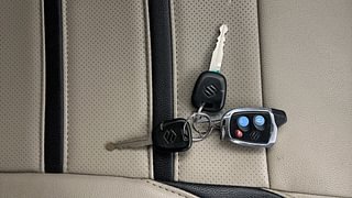 Used 2017 Maruti Suzuki Wagon R 1.0 [2013-2019] LXi CNG Petrol+cng Manual extra CAR KEY VIEW