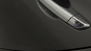 Used 2019 Hyundai Verna [2017-2020] 1.6 VTVT SX (O) Petrol Manual dents MINOR SCRATCH
