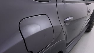 Used 2019 Renault Duster [2015-2019] 85 PS RXS MT Diesel Manual dents MINOR SCRATCH
