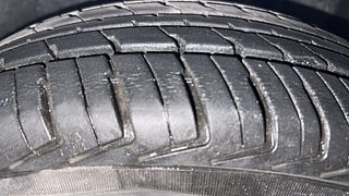 Used 2019 Datsun Redi-GO [2015-2019] S 1.0 AMT Petrol Automatic tyres RIGHT FRONT TYRE TREAD VIEW