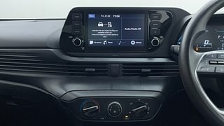 Used 2021 Hyundai New i20 Sportz 1.2 IVT Petrol Automatic interior MUSIC SYSTEM & AC CONTROL VIEW