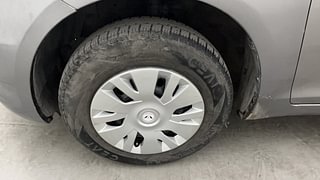 Used 2012 Maruti Suzuki Swift [2011-2017] VXi Petrol Manual tyres LEFT FRONT TYRE RIM VIEW