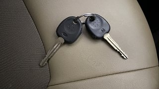 Used 2013 Hyundai i10 magna 1.1 Petrol Manual extra CAR KEY VIEW